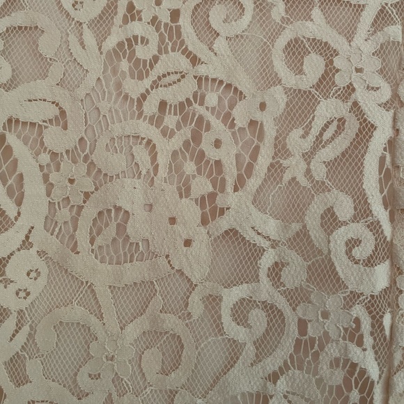 H&M lace rose cream dress. Size XS. Clean, no stains or damage. Worn once. - Picture 3 of 3
